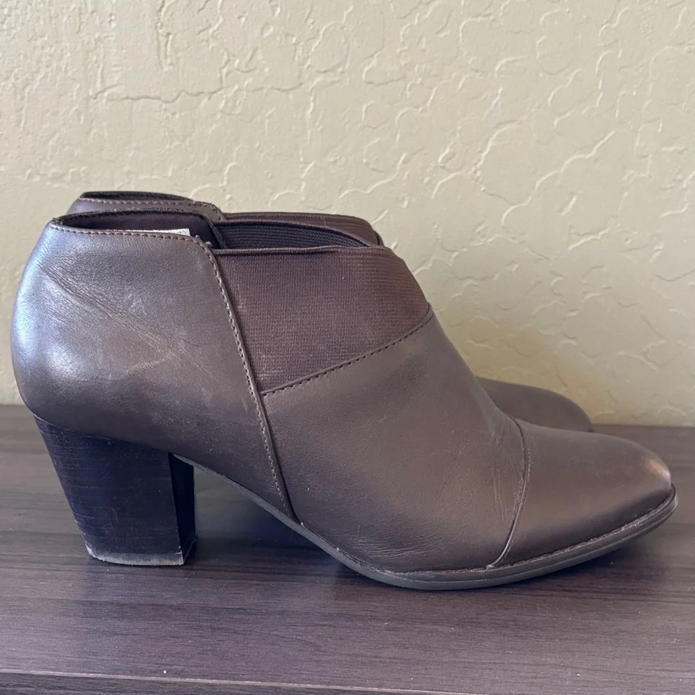 Vionic 326 Point Brown Leather‎ Block Heel Slip On Ankle Boot Orthaheel Size 8.5